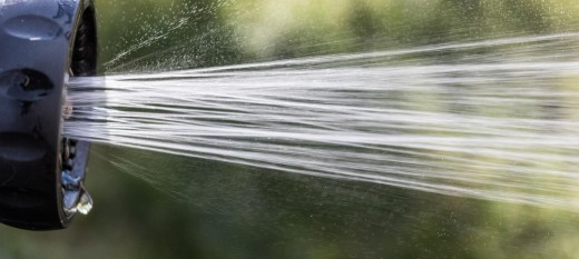 Myślenice. MZWiK apeluje o oszczędzanie wody. Zużywamy jej za dużo a upały nie ustępują