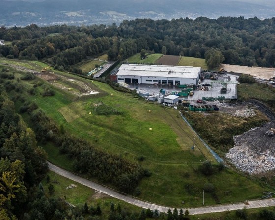 Borzęta. Smród od wysypiska ciągnie się od dwóch tygodni. Czym oddychają mieszkańcy?