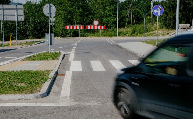 Węzeł na Zakopiance otwarty. Ślepy wylot z ronda jak portal do przyszłości. Czeka na podłączenie drogi zachodniej