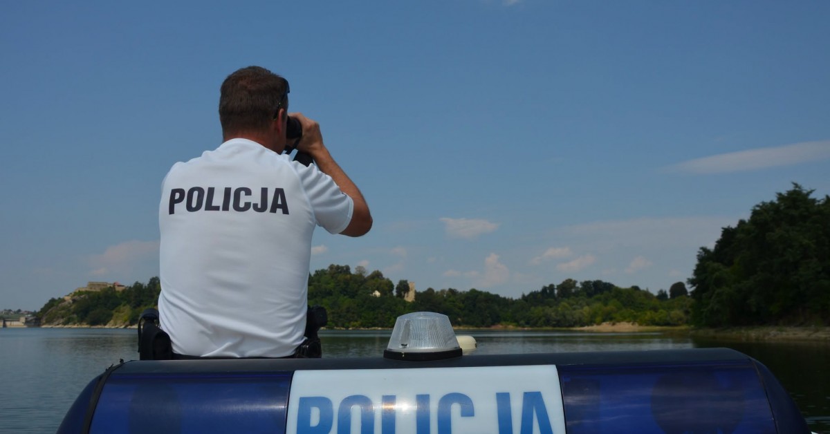 Policja przypomina: Jezioro Dobczyckie to zbiornik retencyjny. Obowiązuje tu zakaz kąpieli