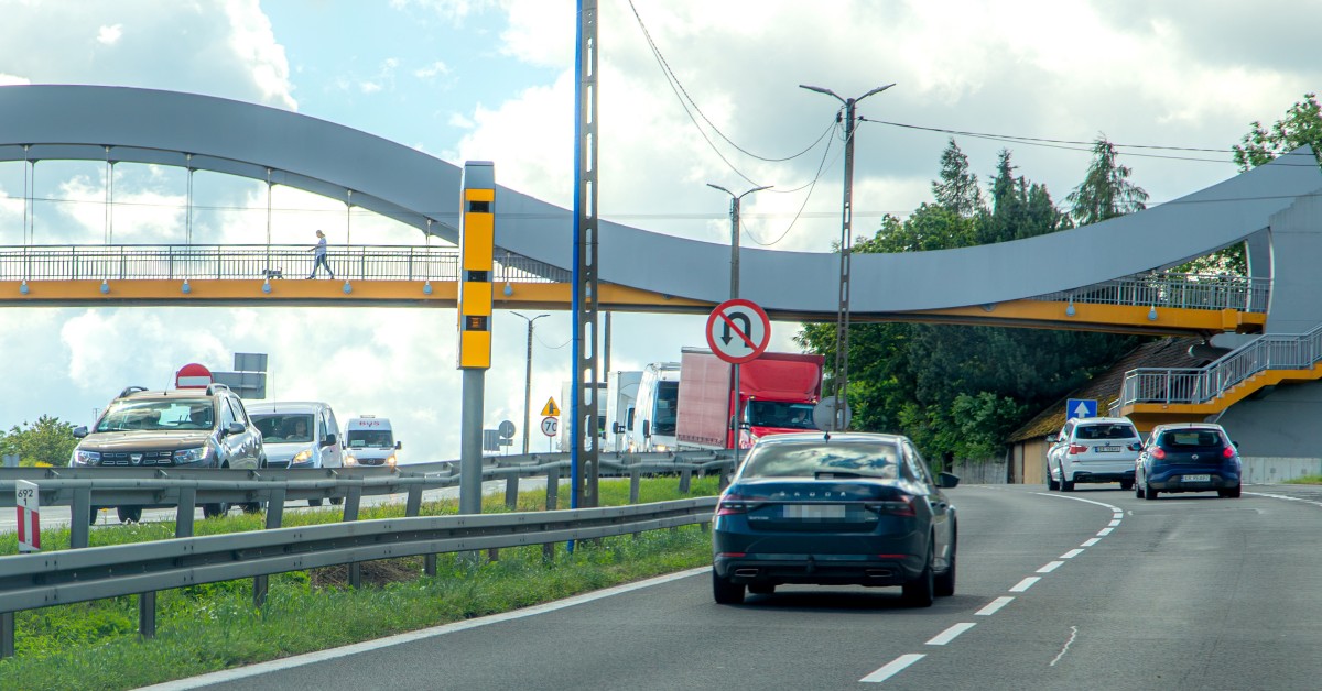 Nowy fotoradar na Zakopiance w Jaworniku. Kierowcy jadący do Myślenic muszą uważać