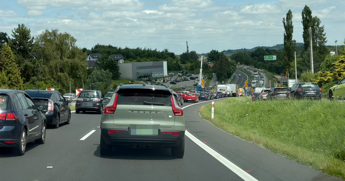 Pierwszy weekend po zmianach na Zakopiance. Kierowcy utknęli w korkach przed Krakowem