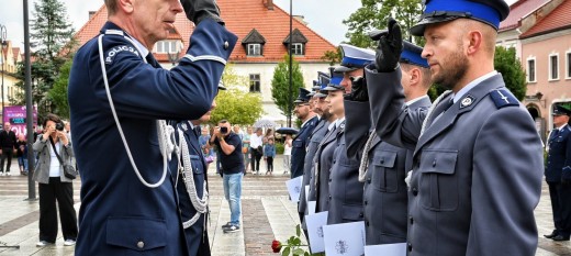 Obchody Święta Policji w Myślenicach. Uroczystości i piknik mundurowy na płycie Rynku