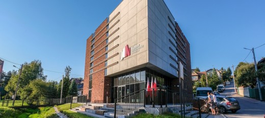 Gmina zabezpiecza 652 tys. zł za spór o Muzeum Niepodległości. Radny pyta za co i przez kogo tyle płacimy?