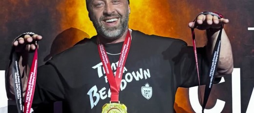 Robert Kostecki mistrzem Polski. Podniósł 300 kilogramów i ustanowił rekord kraju