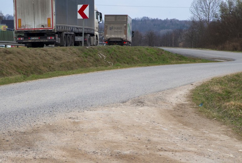 Drogi zbiorcze między Myślenicami a Krakowem chce budować 13 firm. GDDKiA analizuje oferty