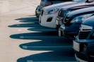 Myślenice. Robią porządki na parkingach. Koniec z handlem autami i blokowaniem miejsc