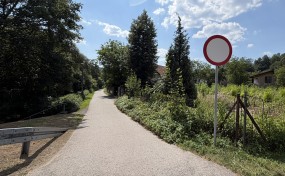 Myślenice. Nowy blok przy ul. Piłsudskiego z dojazdem alejką spacerową? Radni zgodzili się rozpocząć procedurę ZPI