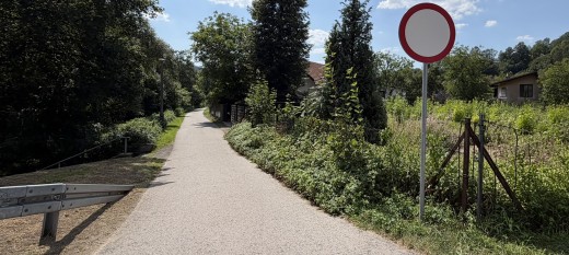 Myślenice. Nowy blok przy ul. Piłsudskiego z dojazdem alejką spacerową? Radni zgodzili się rozpocząć procedurę ZPI