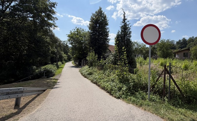 Myślenice. Nowy blok przy ul. Piłsudskiego z dojazdem alejką spacerową? Radni zgodzili się rozpocząć procedurę ZPI