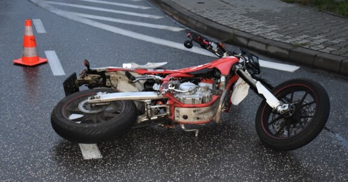 Myślenice. Motocyklista potrącił mężczyznę na przejściu dla pieszych