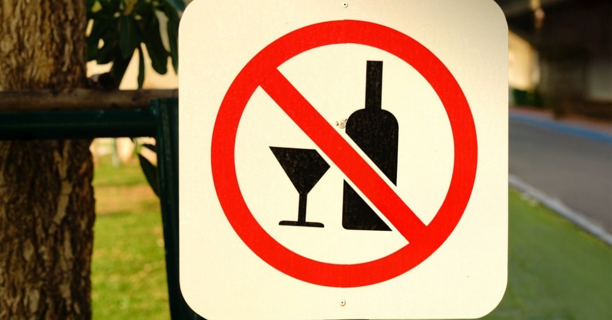 Nocny zakaz sprzedaży alkoholu we wszystkich gminach od 2027 roku? „Jestem głębokim zwolennikiem nocnej prohibicji”