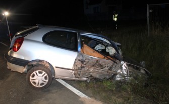 Jasienica. Po pijaku ukradł samochód, spowodował wypadek i uciekł do lasu. Namierzyli go dronem