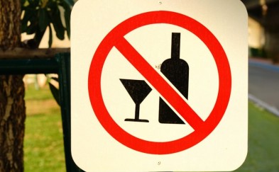 Nocny zakaz sprzedaży alkoholu we wszystkich gminach od 2027 roku? „Jestem głębokim zwolennikiem nocnej prohibicji”
