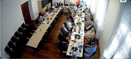 Opozycja i podział na „drużyny”, czy przedstawiciele wybrani przez mieszkańców? Radni dyskutują o swojej roli