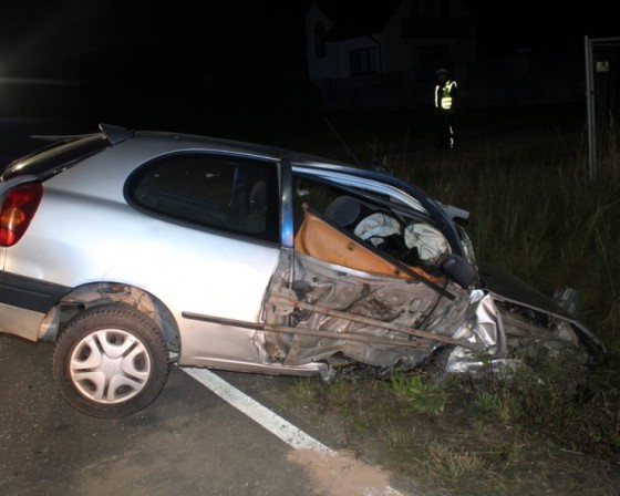 Jasienica. Po pijaku ukradł samochód, spowodował wypadek i uciekł do lasu. Namierzyli go dronem
