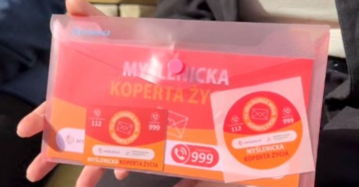 Koperta Życia w Myślenicach. Czym jest, gdzie ją odebrać, co wpisać do formularza i dlaczego trzymać ją w lodówce?