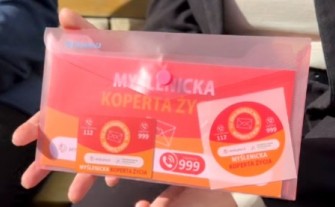 Koperta Życia w Myślenicach. Czym jest, gdzie ją odebrać, co wpisać do formularza i dlaczego trzymać ją w lodówce?