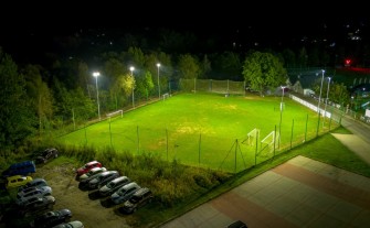 Myślenice. Boisko treningowe Orła z nowym oświetleniem