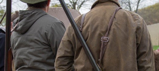 Myśliwi idą w las. Ruszają polowania zbiorowe w regionie. Sprawdź, gdzie i kiedy trzeba uważać