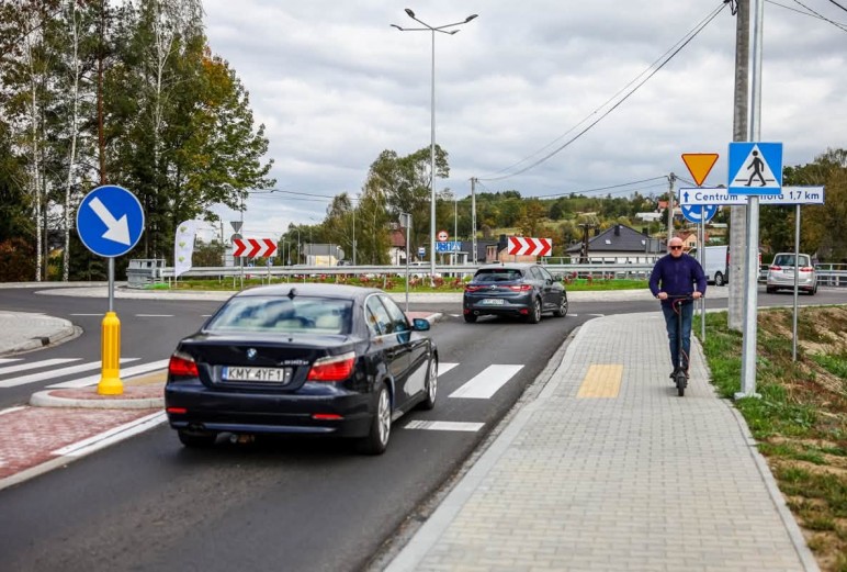 Rondo w Osieczanach otwarte. Od przedwyborczej obietnicy do przebudowy drogi za ponad 9 mln zł